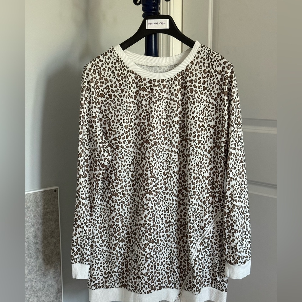 Source Unknown Leopard Print Sweatshirt